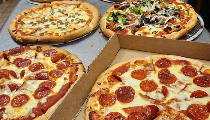 Popps Place pizza